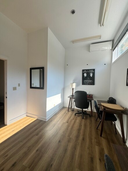 293 Tinker St, Woodstock, NY for sale - Building Photo - Image 2 of 5