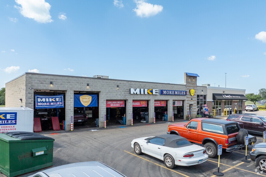 7201-7209 Lemont Rd, Downers Grove, IL for sale - Primary Photo - Image 1 of 4