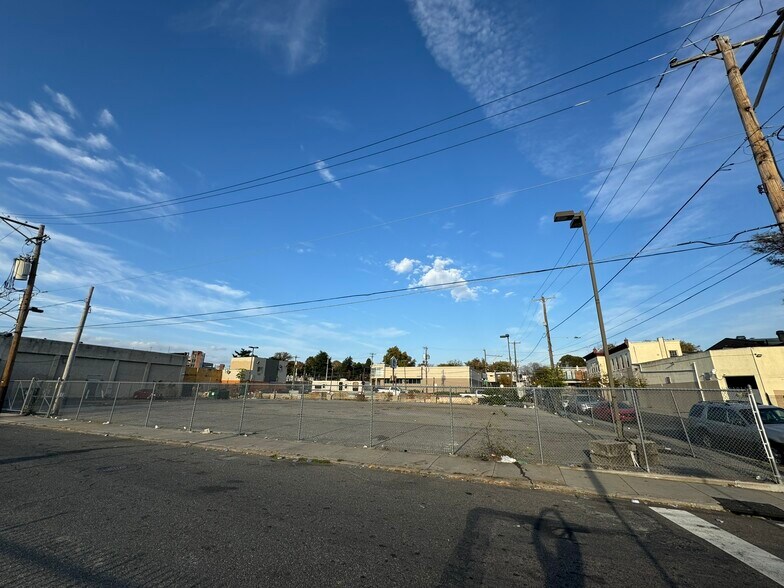 5231 Frankford Ave, Philadelphia, PA à louer - Photo du bâtiment - Image 3 de 10