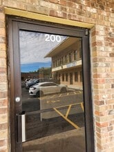 10221 Desert Sands St, San Antonio, TX for lease Building Photo- Image 2 of 9