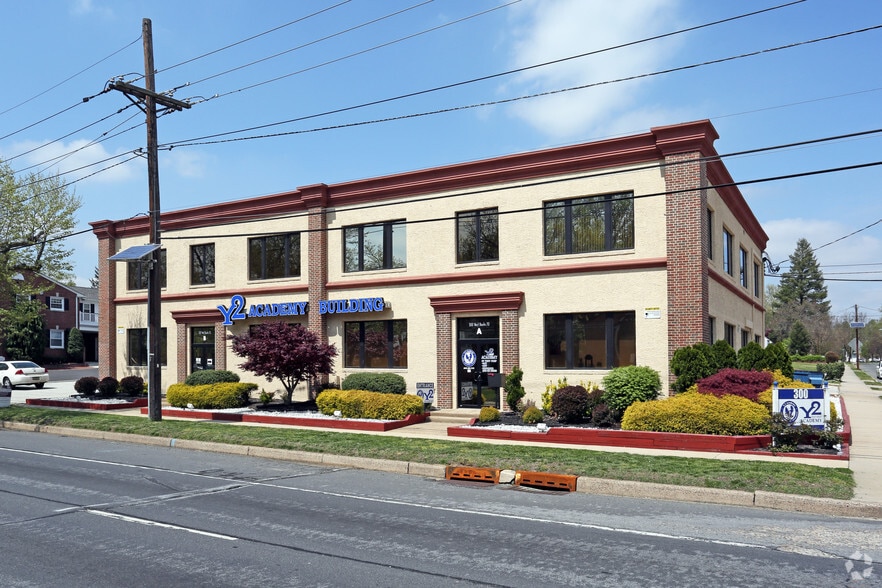 300 Route 70 W, Cherry Hill, NJ for lease - Primary Photo - Image 1 of 8