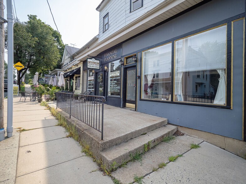 259 Main St, White House Station, NJ à louer - Photo du bâtiment - Image 3 de 32