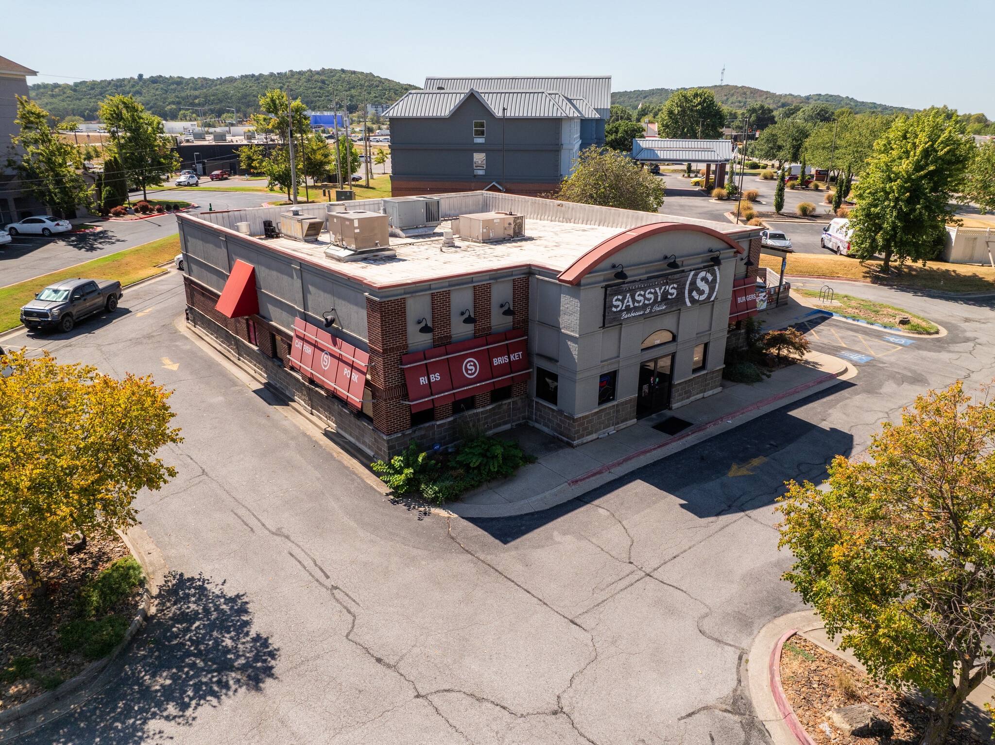 1290 N Steamboat Dr, Fayetteville, AR for sale Building Photo- Image 1 of 7