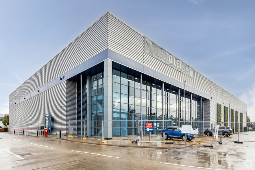Choats Rd, Dagenham for lease - Primary Photo - Image 1 of 31