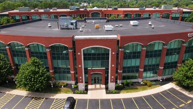 6400 Sheridan Dr, Buffalo, NY à louer - Vidéo sur l’inscription commerciale 