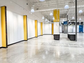 1925 E Market St, Harrisonburg, VA à louer Photo intérieure- Image 1 de 28