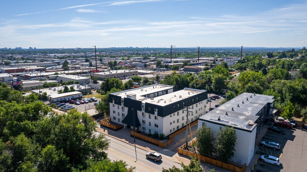1330 W Mississippi Ave, Denver, CO à vendre - Photo du bâtiment - Image 3 de 27