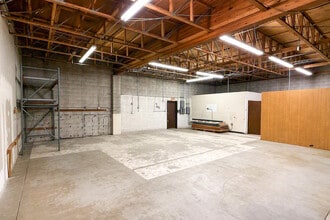 220 W 2950 S, Salt Lake City, UT for lease Interior Photo- Image 2 of 8