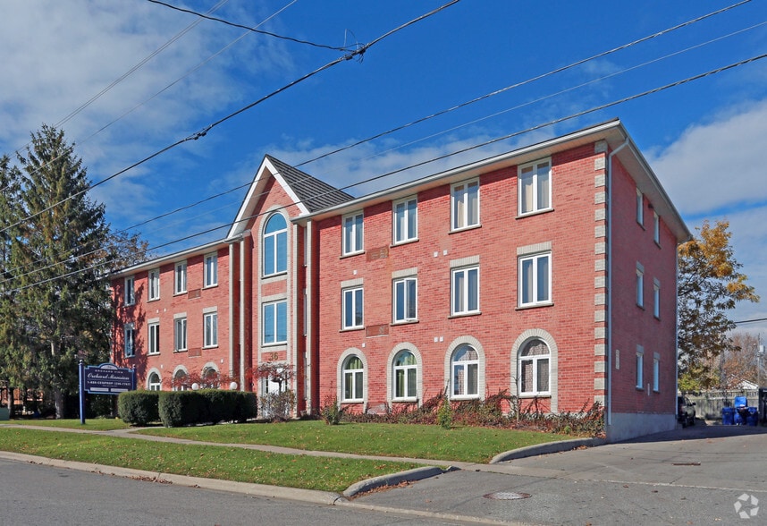 36 Orchard View Blvd, Oshawa, ON à vendre - Photo principale - Image 1 de 12