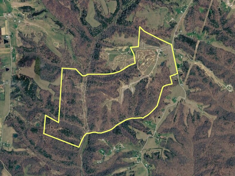 93 Buck Run Rd, Bedford, KY à vendre - Photo principale - Image 1 de 47