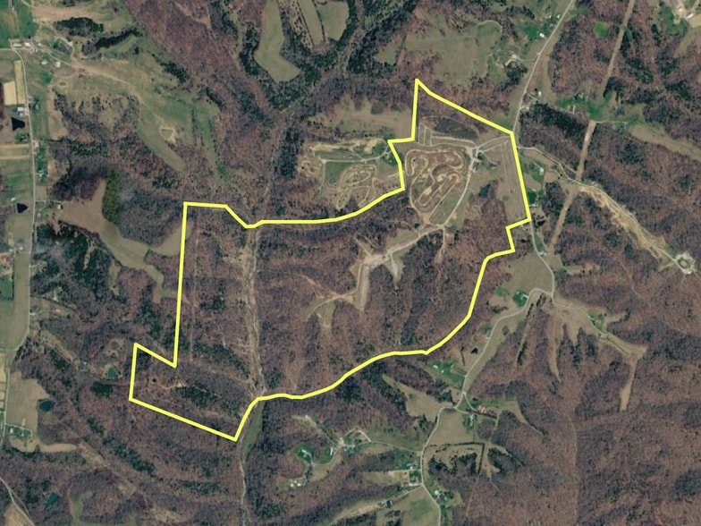 93 Buck Run Rd, Bedford, KY for sale - Primary Photo - Image 1 of 47