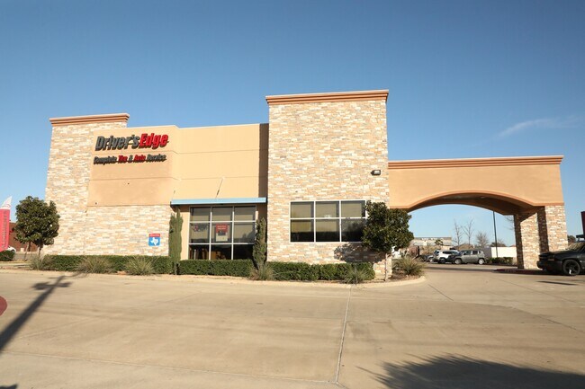 Plus de détails pour 5611 S Cooper St, Arlington, TX - Commerce de détail à vendre