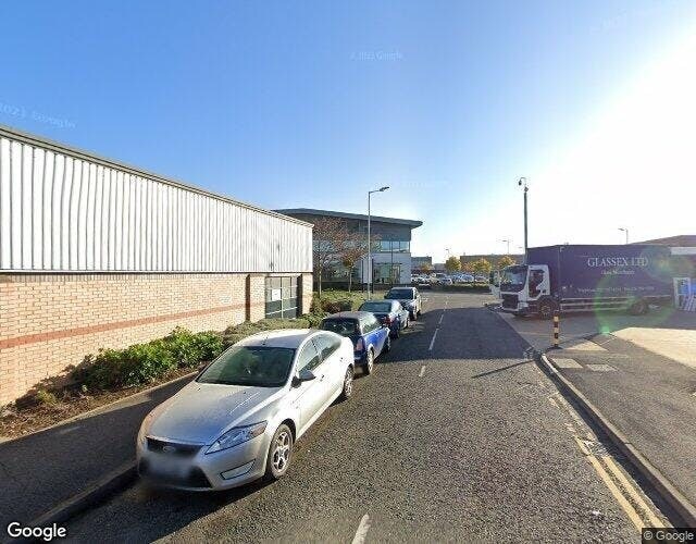 402-405 Montrose Ave, Slough à louer - Photo du bâtiment - Image 3 de 3