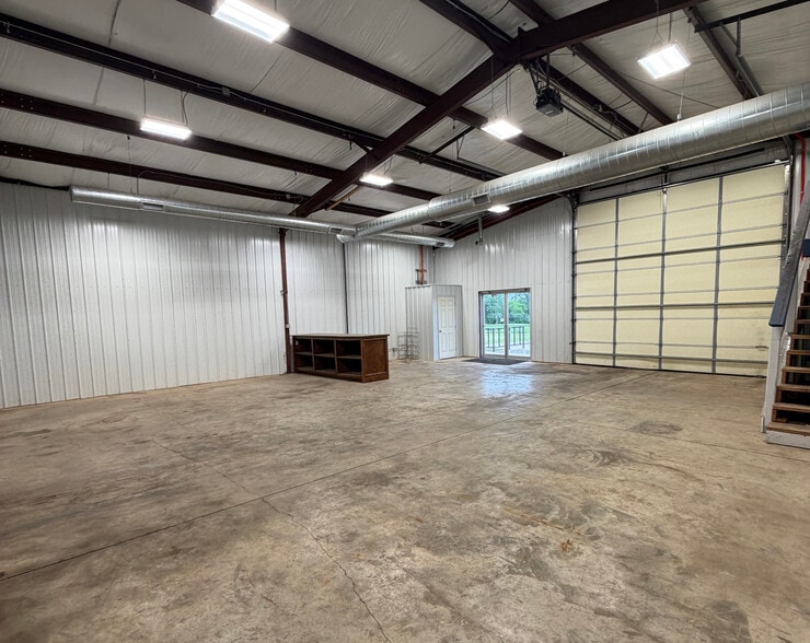 322 E Thomas Ave, Stillwater, OK for lease - Building Photo - Image 2 of 9