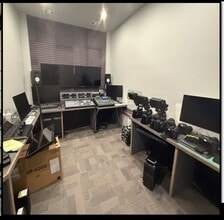 1025 Nine North Dr, Alpharetta, GA for lease Interior Photo- Image 2 of 8