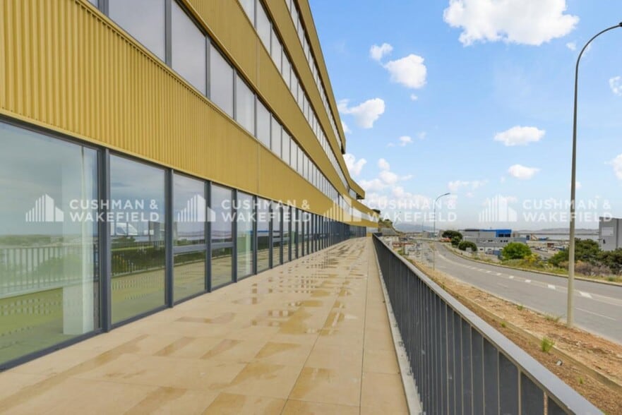 660 Chemin Du Littoral, Marseille à vendre - Photo du bâtiment - Image 3 de 14