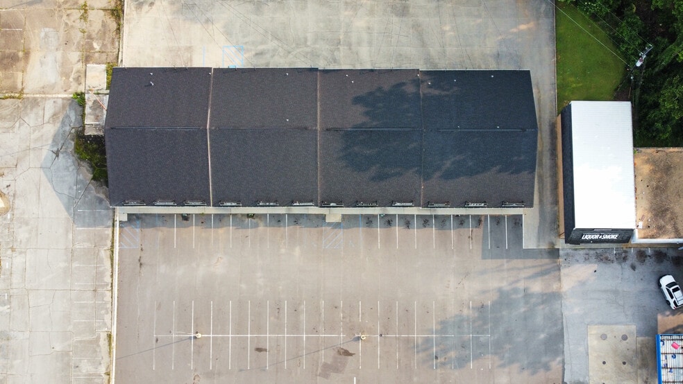 720-742 McFarland Blvd, Northport, AL for lease - Building Photo - Image 3 of 7