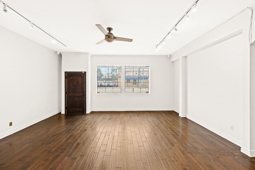 5712-5714 Lankershim Blvd, North Hollywood, CA à louer - Photo intérieure - Image 3 de 16