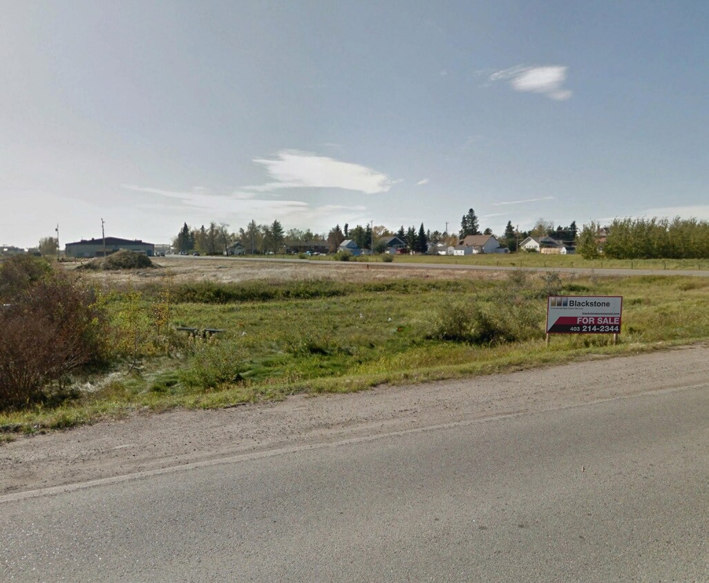 2412 20th St, Didsbury, AB for sale Primary Photo- Image 1 of 1