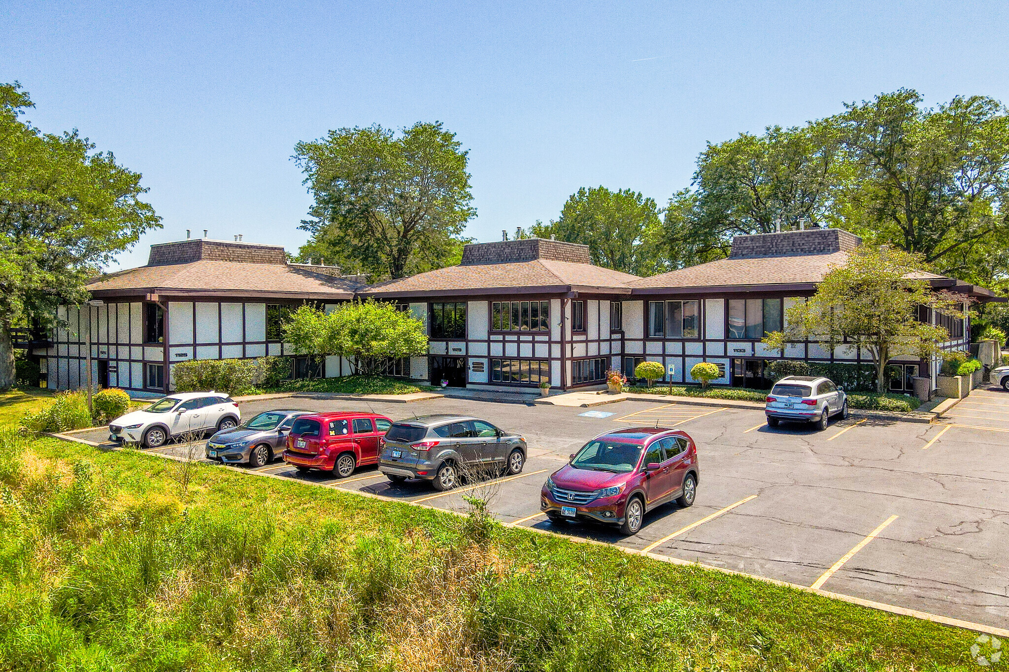 1113-1135 Wheaton Oaks Ct, Wheaton, IL for sale Building Photo- Image 1 of 1