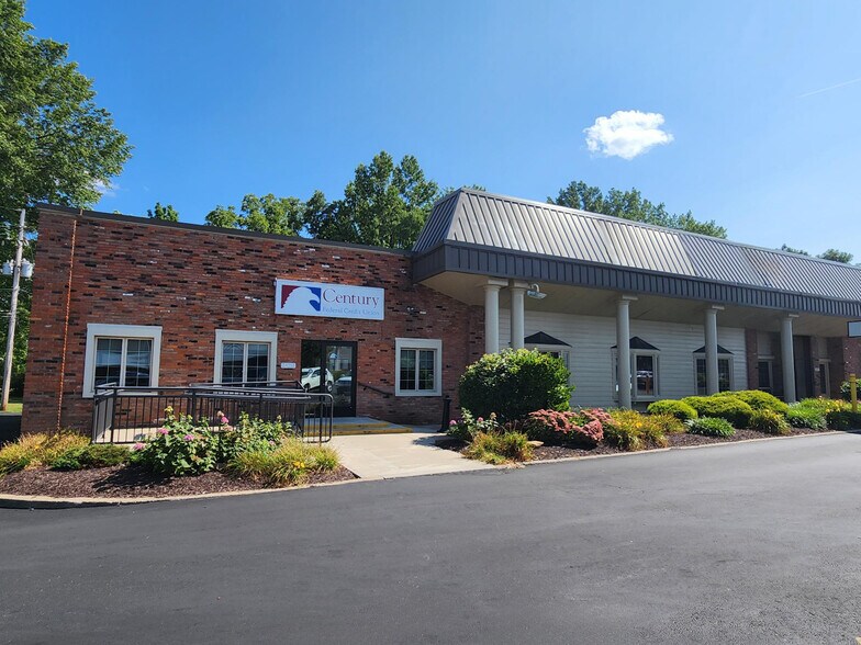 28253 Lorain Rd, North Olmsted, OH à vendre - Photo du bâtiment - Image 2 de 5