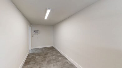 653 W 27th St, Hialeah, FL à louer Numérisation 3D de Matterport- Image 1 de 7