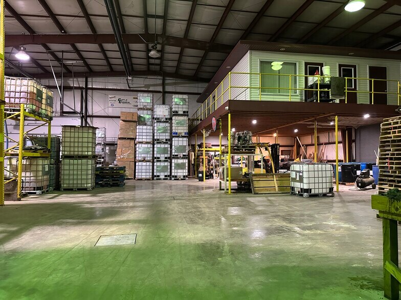 160 S Locust St, Chebanse, IL à vendre - Photo du bâtiment - Image 3 de 16