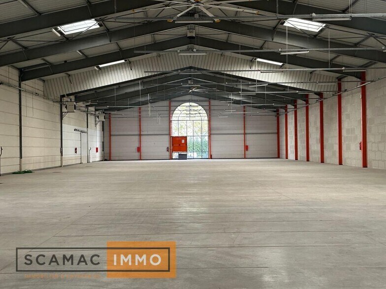 Industrial in Évry-Courcouronnes for lease - Building Photo - Image 3 of 9