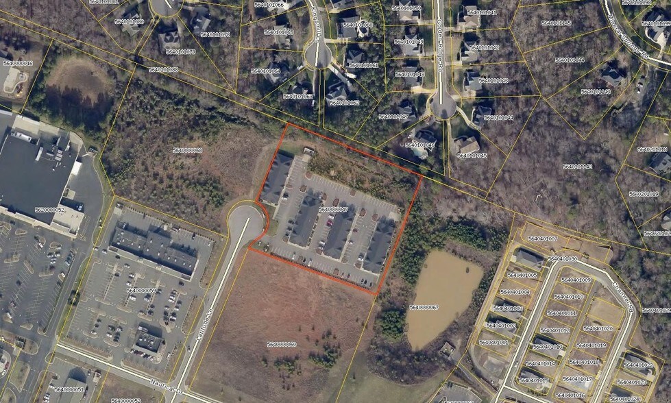 248 Latitude Ln, Lake Wylie, SC à vendre - Photo du bâtiment - Image 2 de 3
