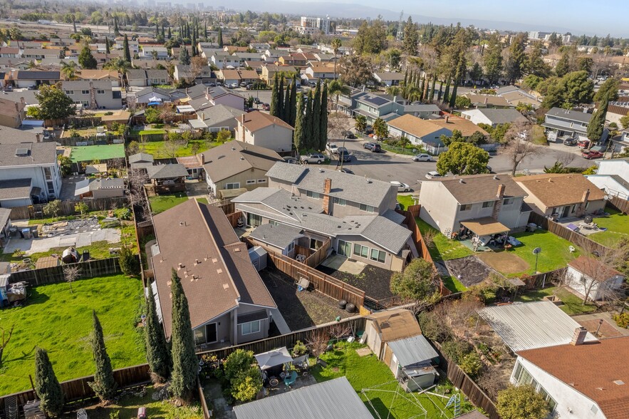 2604 Sierra Vista Ct, San Jose, CA for sale - Building Photo - Image 3 of 9