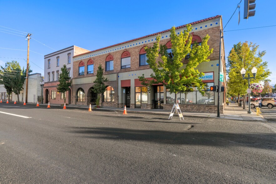 125 S 6th St, Klamath Falls, OR à vendre - Photo du bâtiment - Image 3 de 38