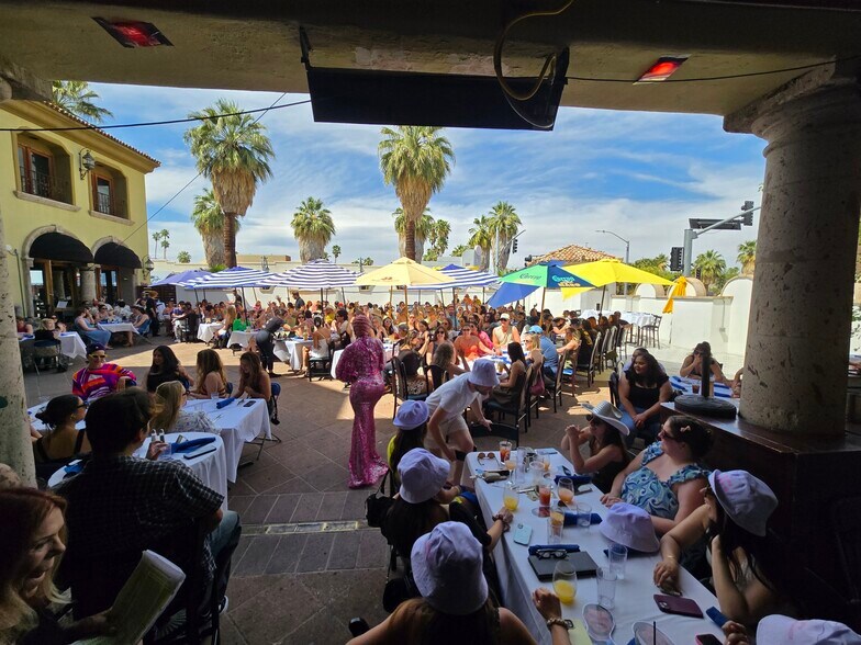 125 E Tahquitz Canyon Way, Palm Springs, CA à louer - Photo du bâtiment - Image 2 de 8