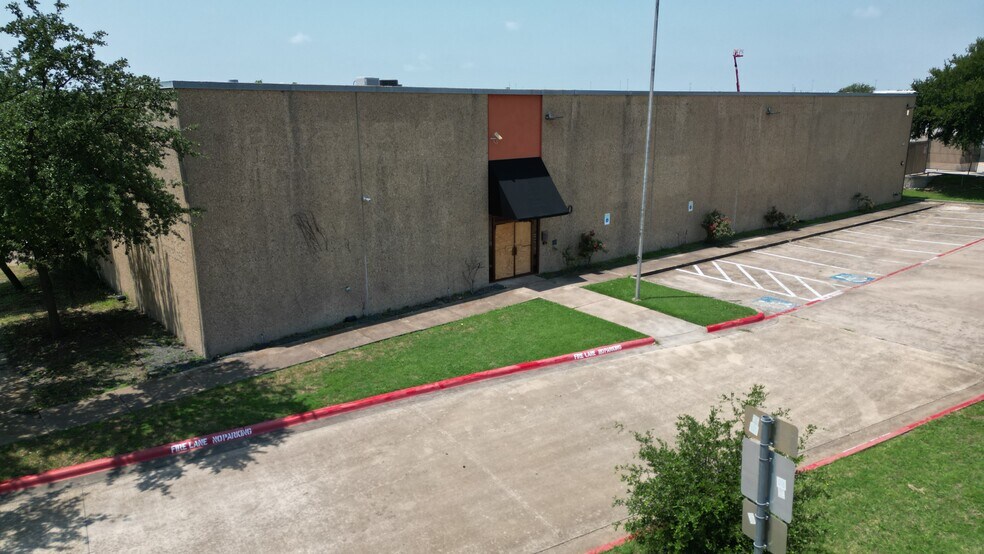 3510 US Highway 80 E, Mesquite, TX à louer - Photo du bâtiment - Image 3 de 5