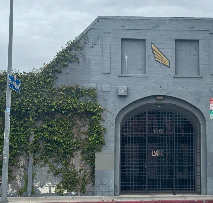 1315 W Pico Blvd, Los Angeles, CA à louer Photo du bâtiment- Image 1 de 7