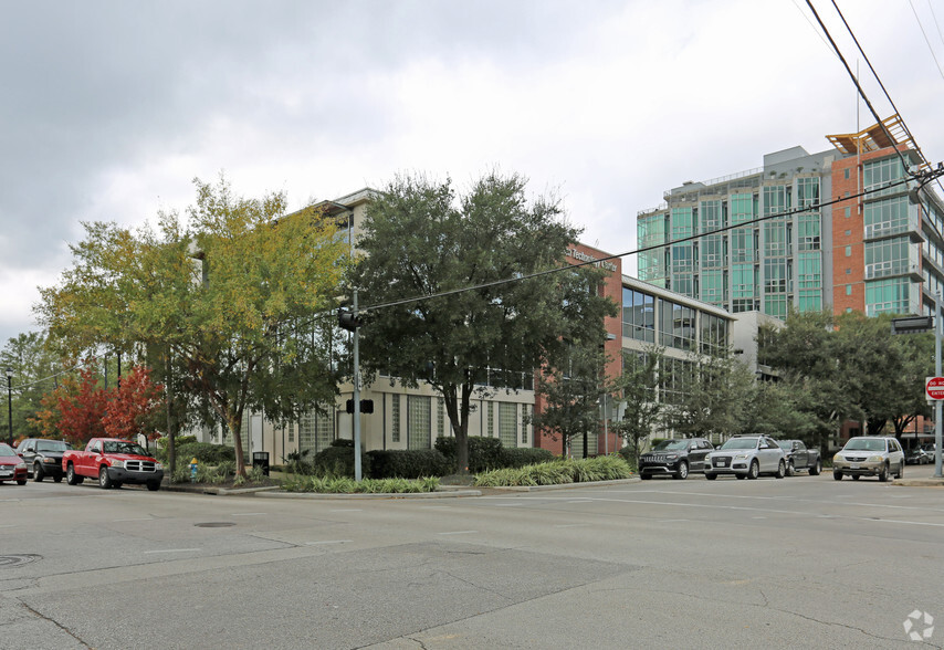 410 Pierce St, Houston, TX for lease - Primary Photo - Image 1 of 37