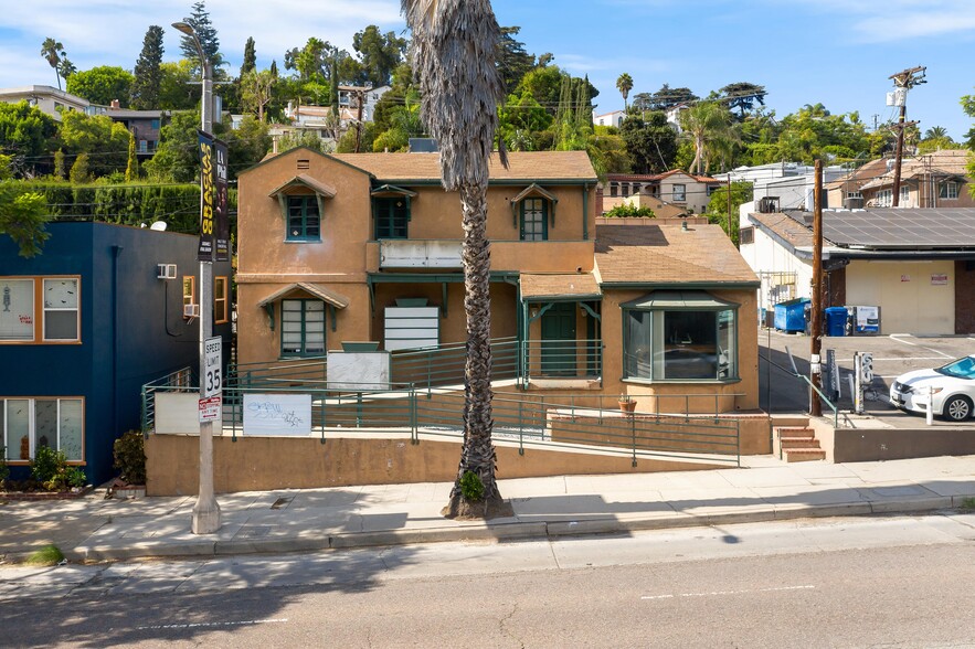 3325 Barham Blvd, Los Angeles, CA for lease - Building Photo - Image 2 of 20