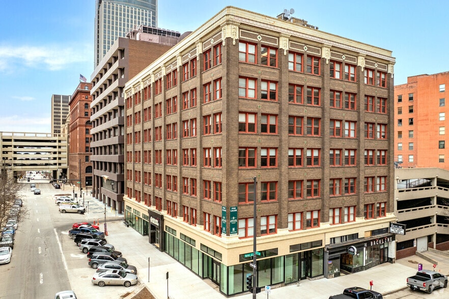 319 S 17th St, Omaha, NE for lease - Building Photo - Image 1 of 25