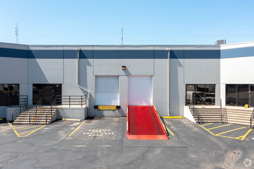6000 E 49th Ave, Commerce City, CO à louer - Photo du bâtiment - Image 3 de 6