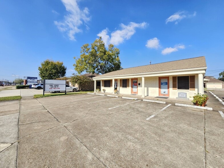 201 E San Augustine St, Deer Park, TX à louer - Photo du bâtiment - Image 2 de 5