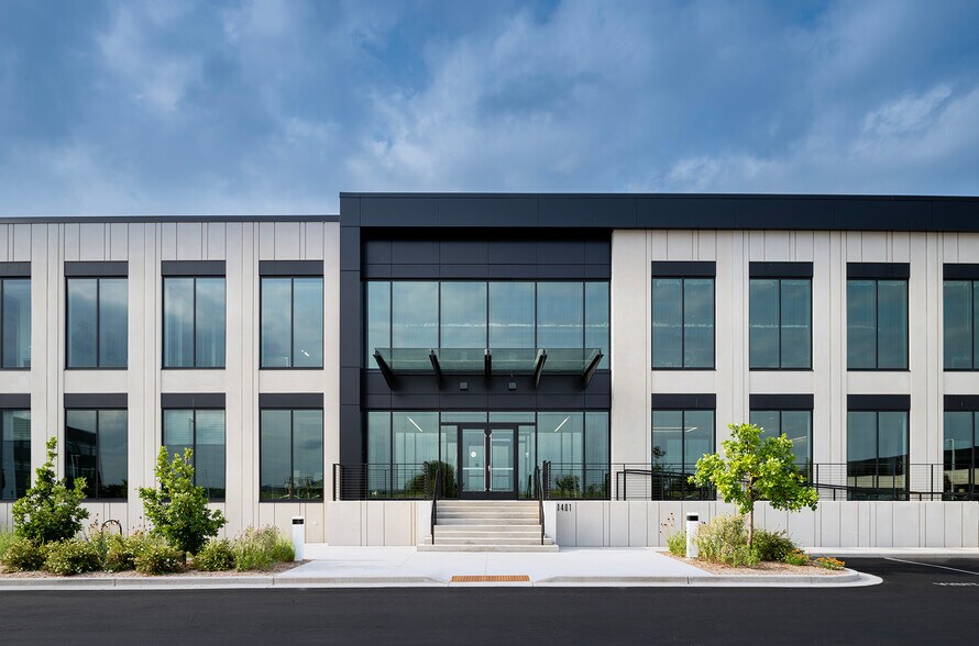 1401 Discovery Pky, Milwaukee, WI à louer - Photo du bâtiment - Image 2 de 31