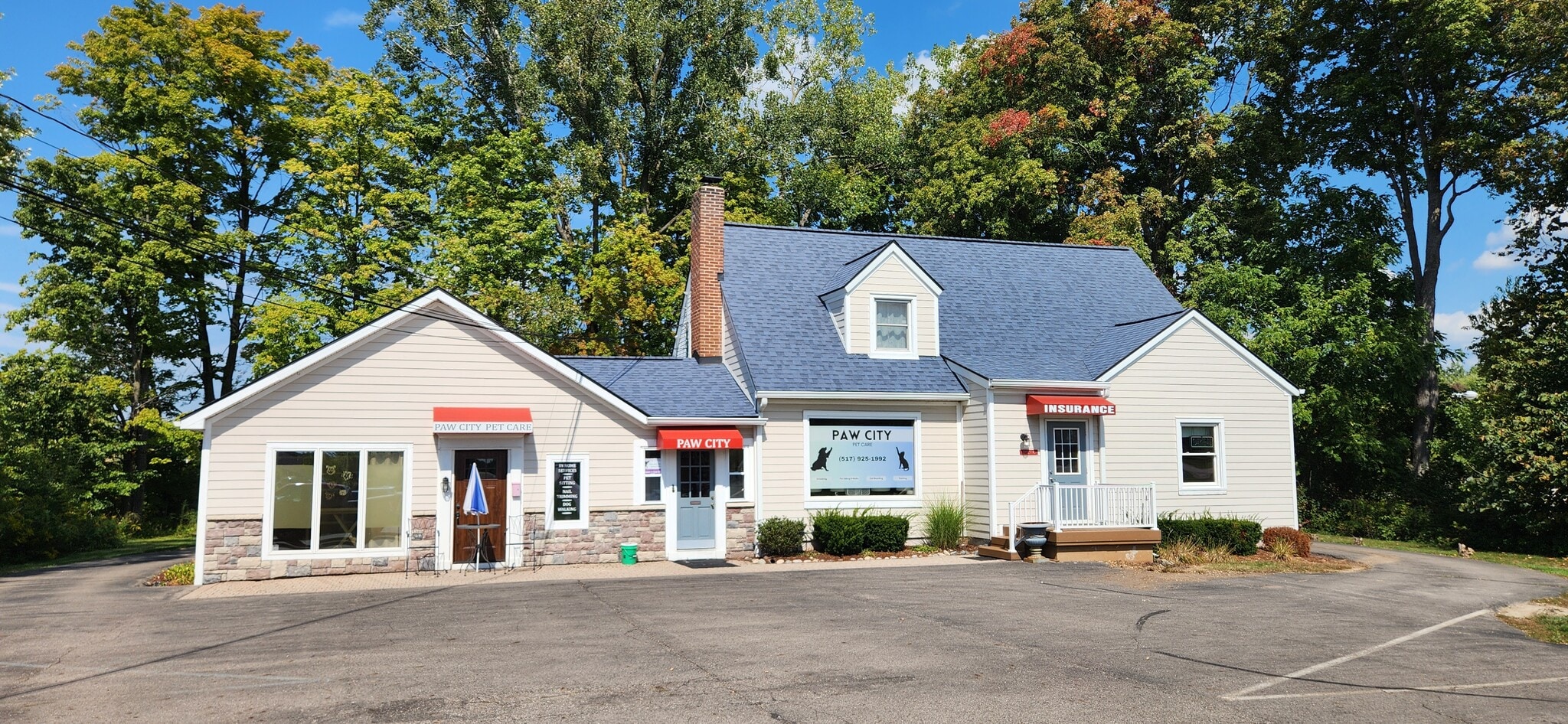 5617 E Saginaw Hwy, Grand Ledge, MI à vendre Photo du bâtiment- Image 1 de 3