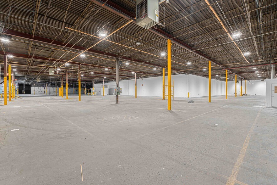 9145 Rue Boivin, Montréal, QC à vendre - Photo intérieure - Image 3 de 7