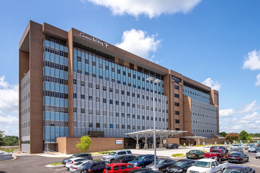 500 S University Ave, Little Rock, AR for lease - Building Photo - Image 2 of 7