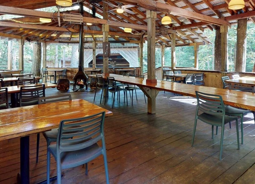 15303 Midland Trl, Ansted, WV à vendre - Photo du bâtiment - Image 3 de 44