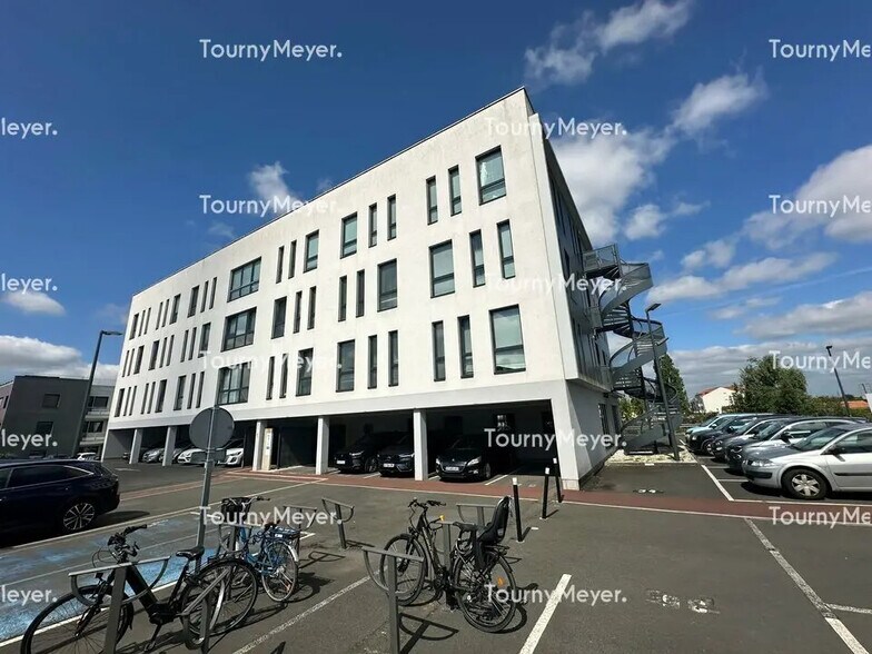 Bureau dans Vertou à louer - Photo du bâtiment - Image 1 de 7