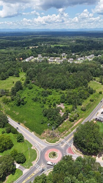 7945 A C Smith Rd, Cumming, GA à vendre - Photo du bâtiment - Image 2 de 8