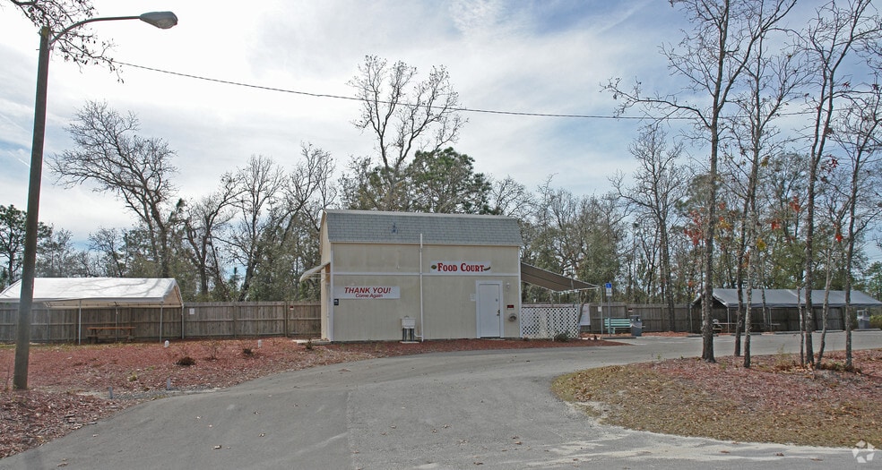 18132 Commercial Way, Weeki Wachee, FL for sale - Building Photo - Image 2 of 2