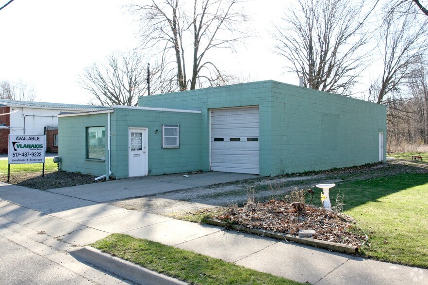 2453 S Rundle Ave, Lansing, MI à vendre - Photo du bâtiment - Image 3 de 3