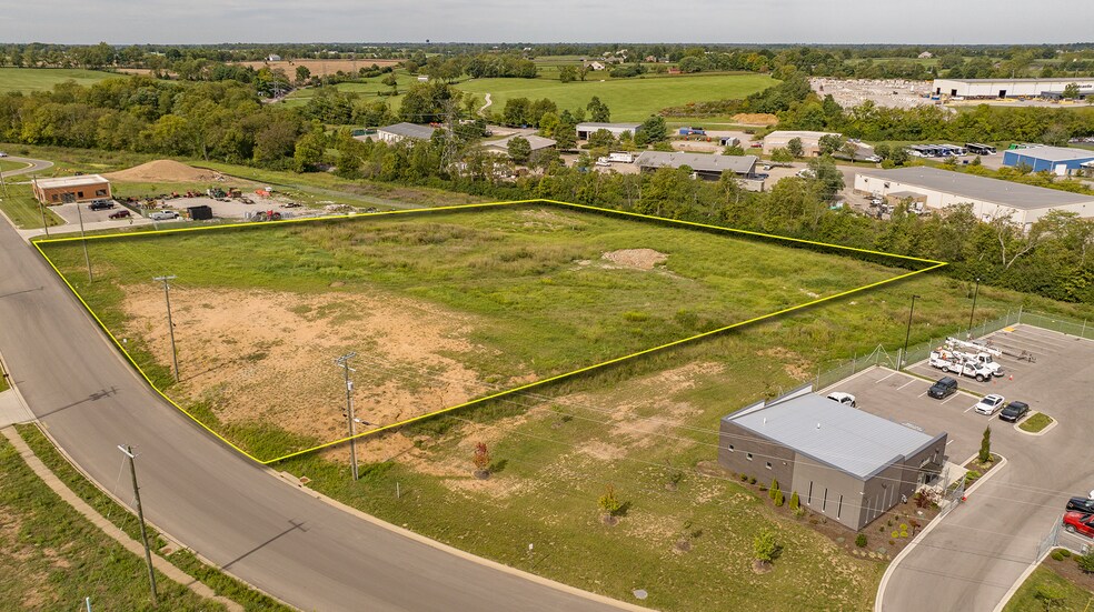 951 Enterprise Ct, Lexington, KY à vendre - Photo du bâtiment - Image 2 de 9