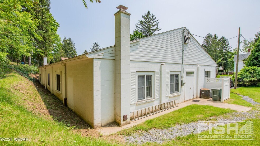 994 Vallamont Dr, Williamsport, PA à vendre - Photo du bâtiment - Image 3 de 11